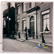 Huis Hoek te Zevenaar stamhuis van de van Nispen tot pannerden verwoest op 3 april 1945 Coll. G.B.Janssen (1)
